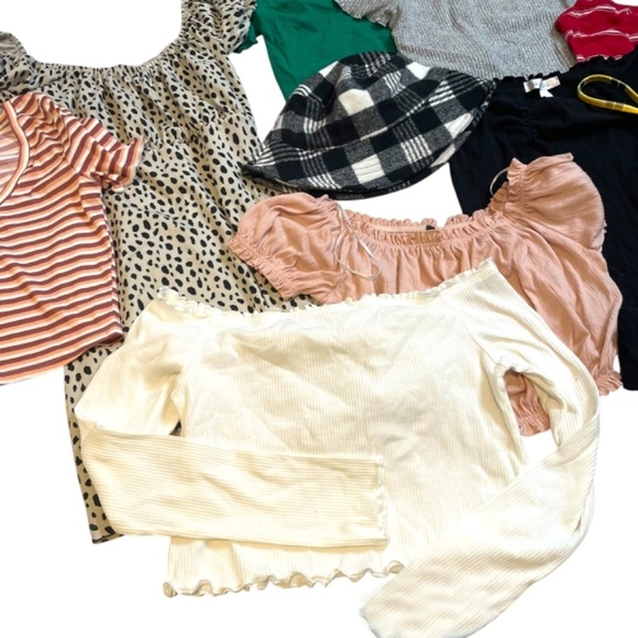 Ladies Tops, Dress,Tank, Skirt, Hat Bundle 🤍 - Picture 4 of 13